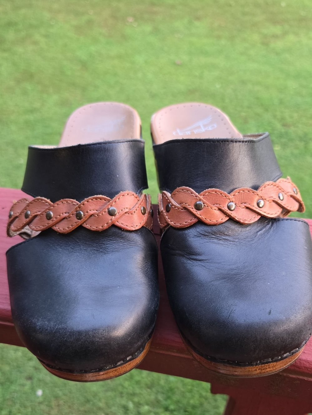 Dansko Wmn Black Leather Slip-On Clogs with Tan Braided Strap Metal Accent Sz 37 - Picture 2 of 7